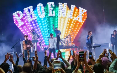 Dans quels festivals passe le groupe Phoenix ?